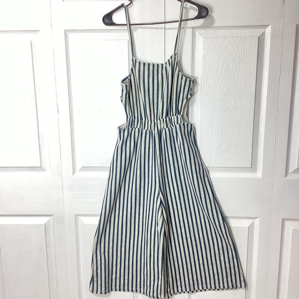 Pull & Bear Wide Leg Cropped Jumpsuit Size L Blue Gray Stripe Side Cutout Casual - Picture 5 of 14